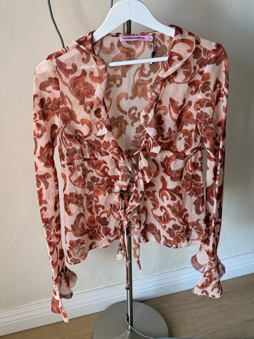 Hansen & Gretal Rust Floral Sheer Ruffle Tie-Front Blouse